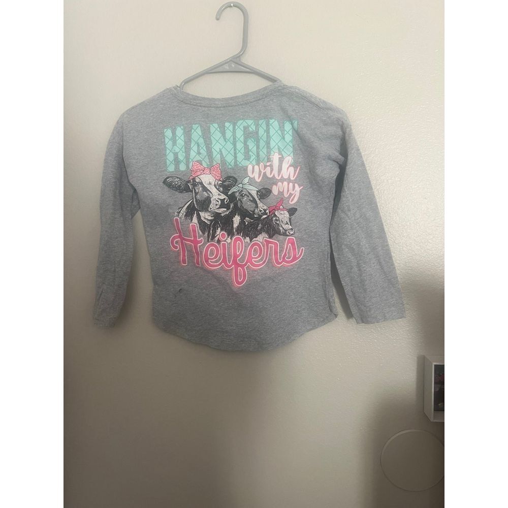 Girls long sleeve Lincoln outfitters T-shirt